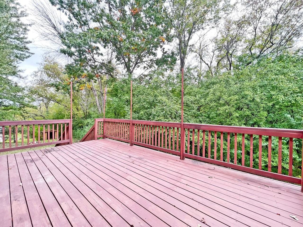 5743 Juneau Ln N - Photo 5 of 31