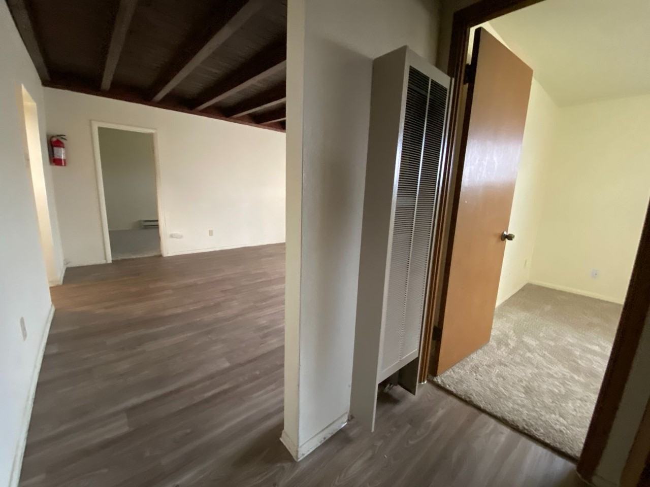 9101 Lexington Ave Ne - Photo 5 of 25