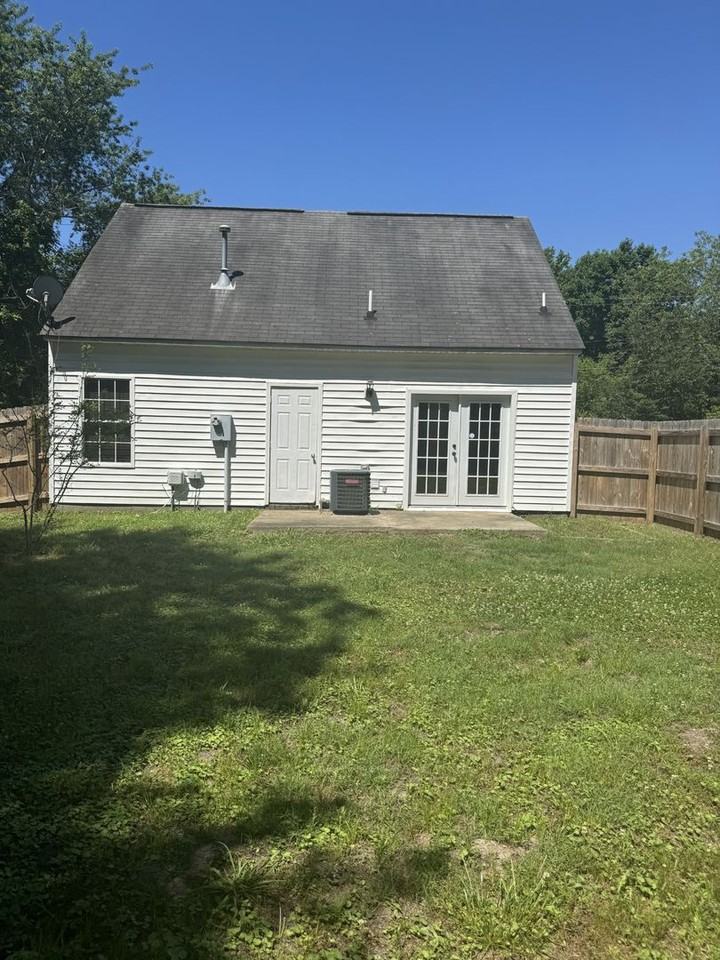 1505 Ernestine Ave - Photo 2 of 9