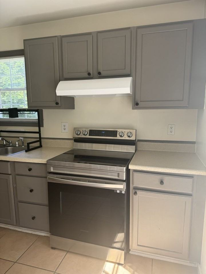 1505 Ernestine Ave - Photo 6 of 9