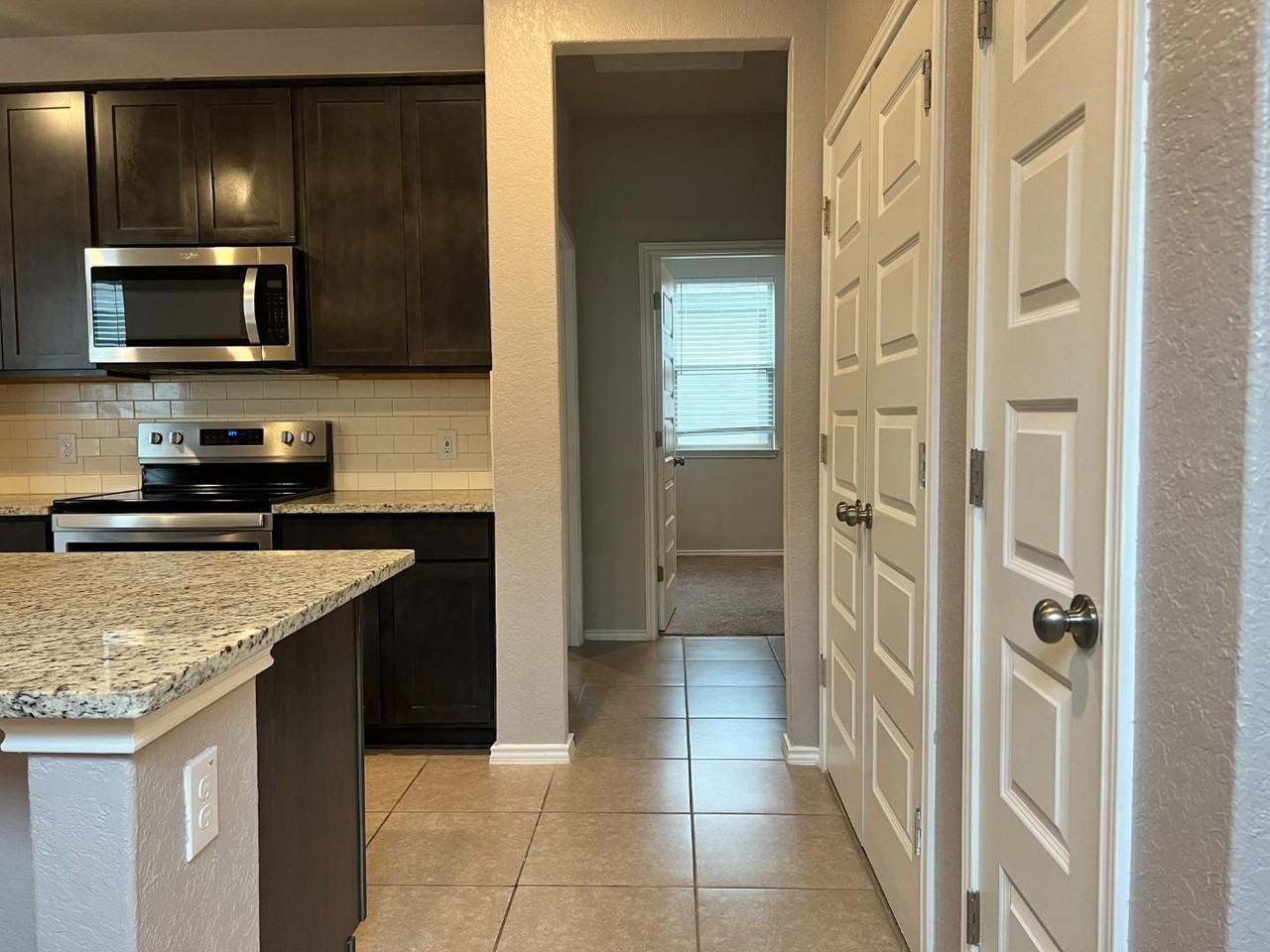 10131 Rancho Real Rd - Photo 5 of 17