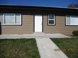 featured image of 324 W King St