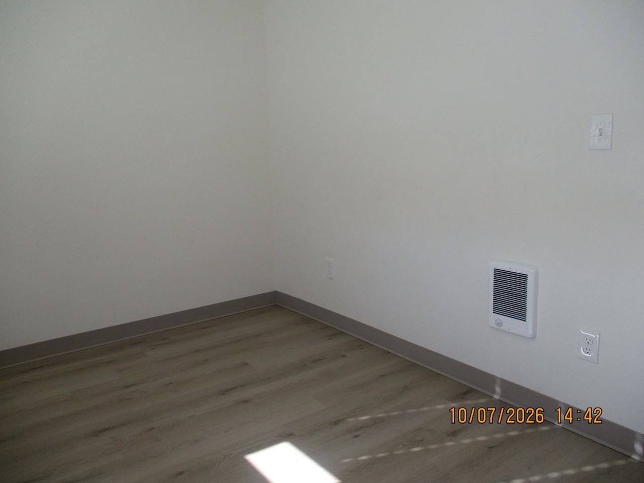 324 W King St - Photo 6 of 12