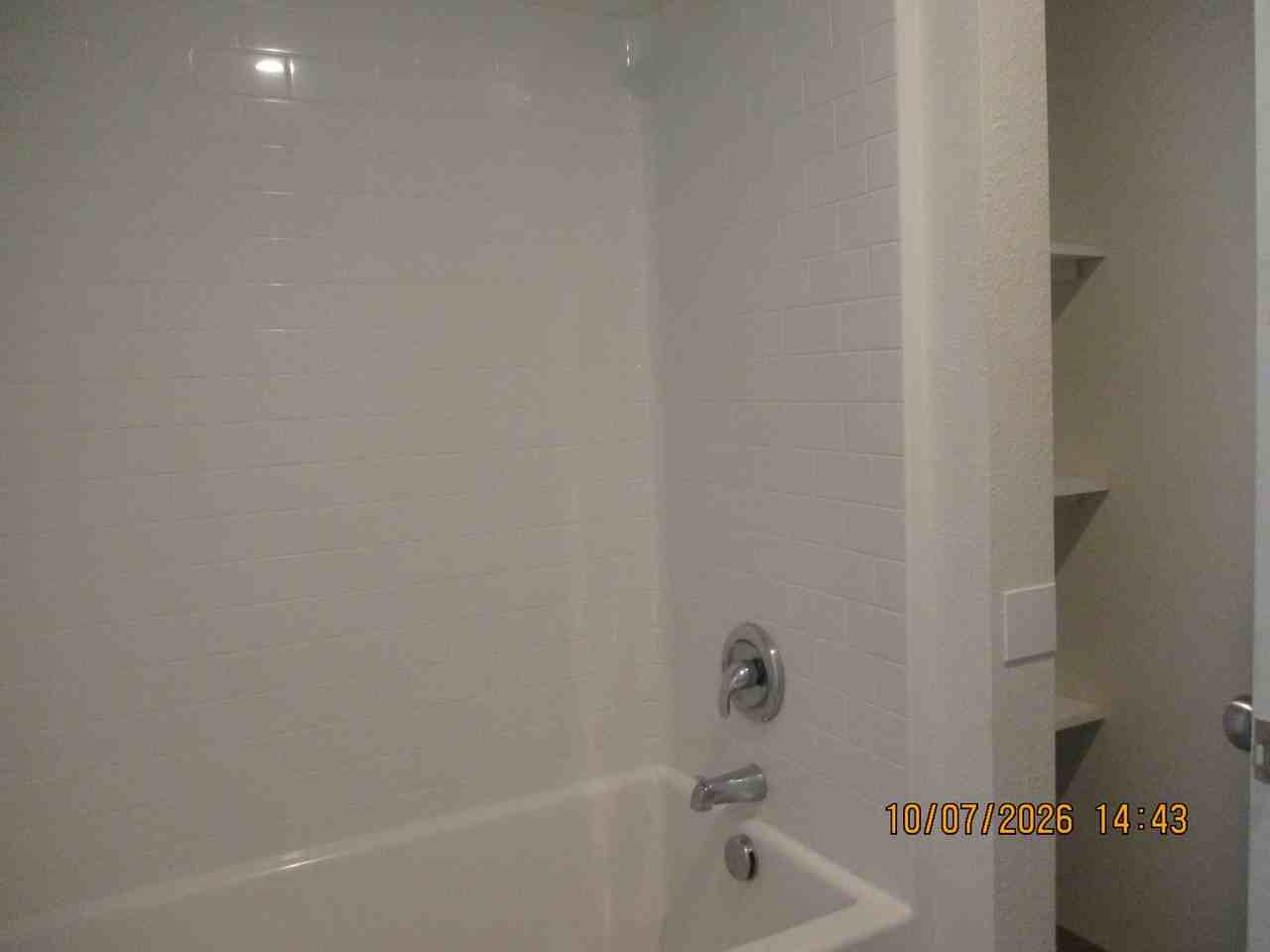 324 W King St - Photo 7 of 12