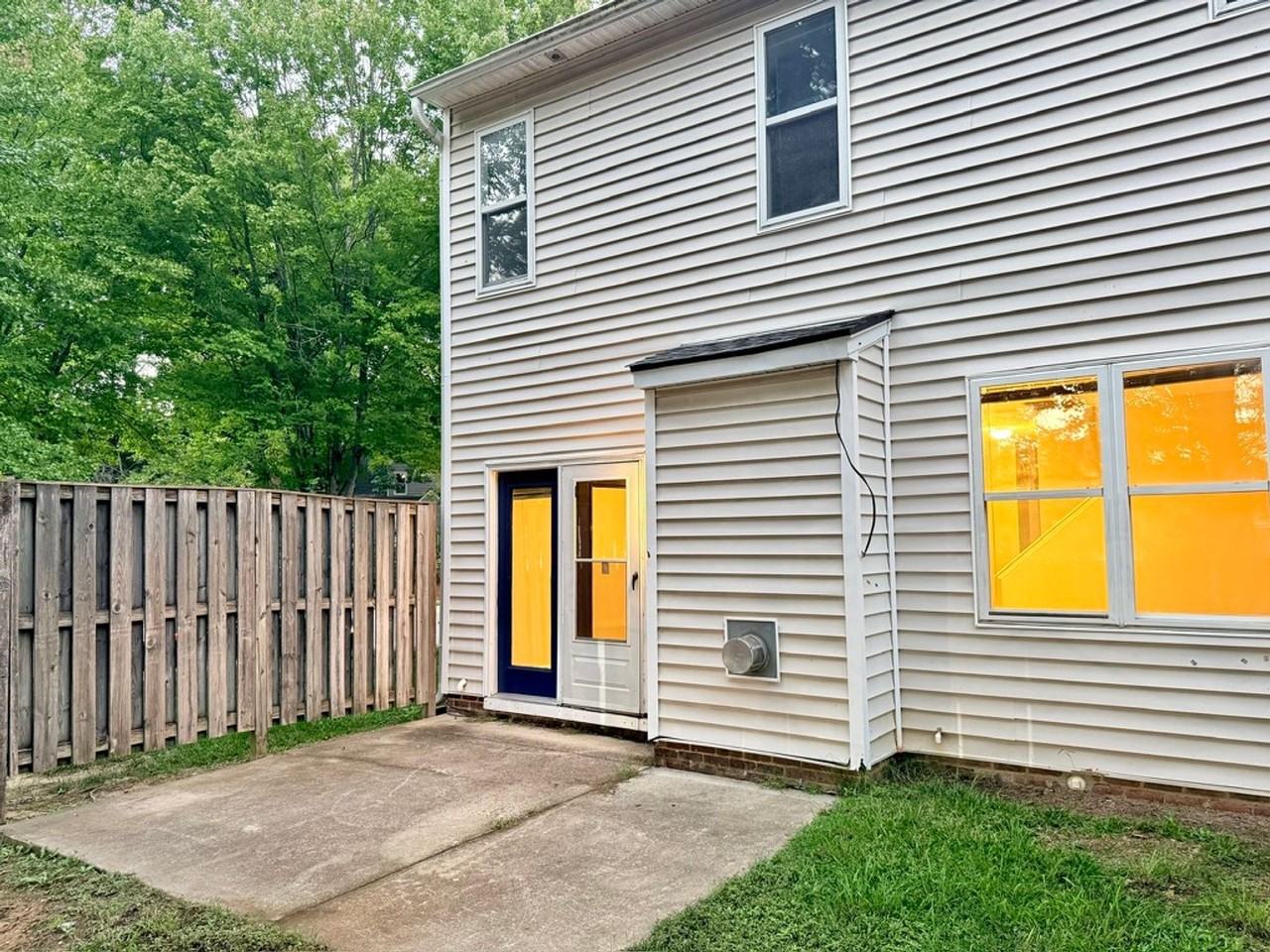 1640 Hedingham Blvd - Photo 3 of 10