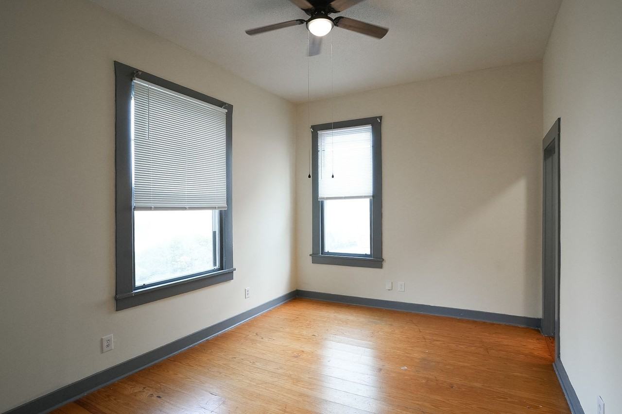 506 3rd St - Photo 5 of 24