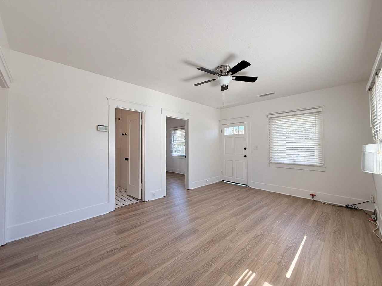 4094 Illinois St - Photo 7 of 28