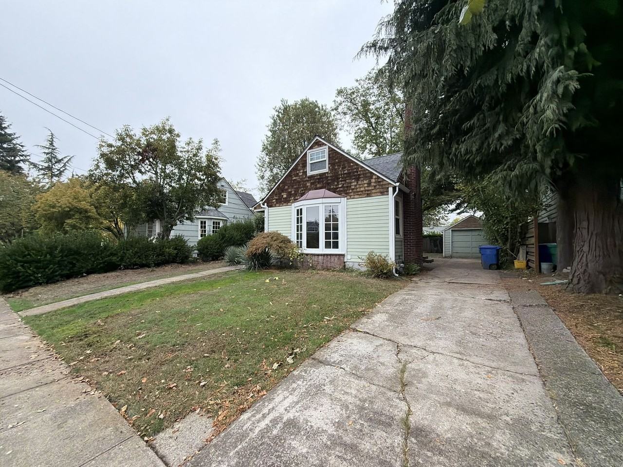 6516 Ne 24th Ave - Photo 3 of 50