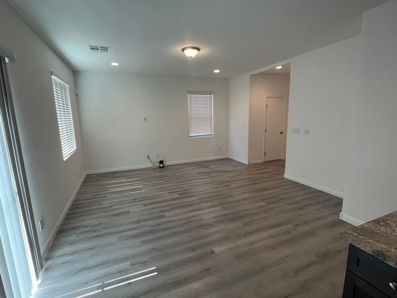 5340 Loxley Ct - Photo 4 of 23