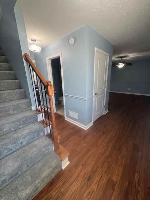 218 Riley Way - Photo 2 of 27