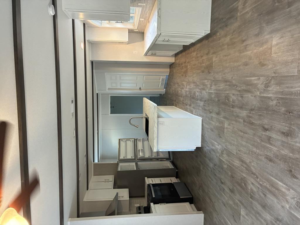 208 Logan Ln - Photo 6 of 8