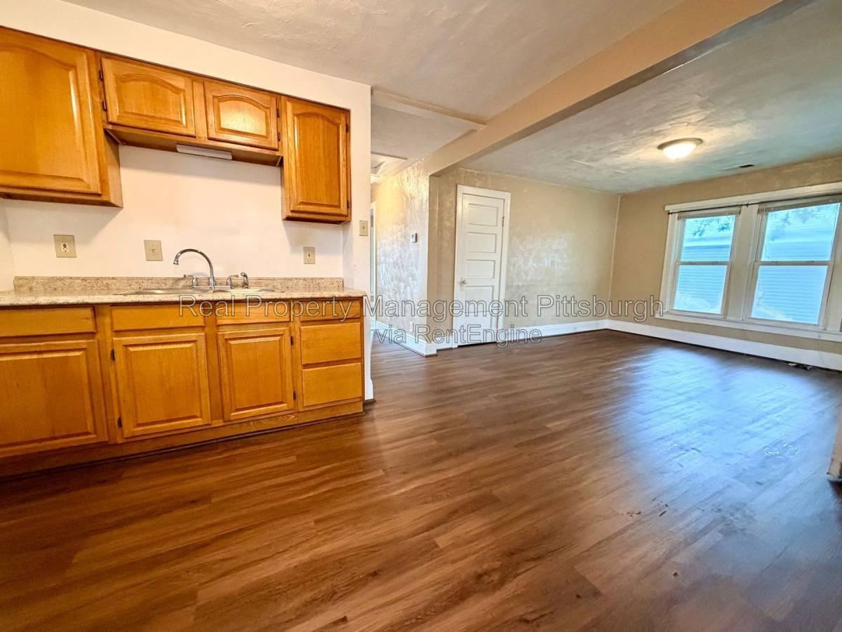 1231 Lincoln Way 2nd Fl - Photo 6 of 12