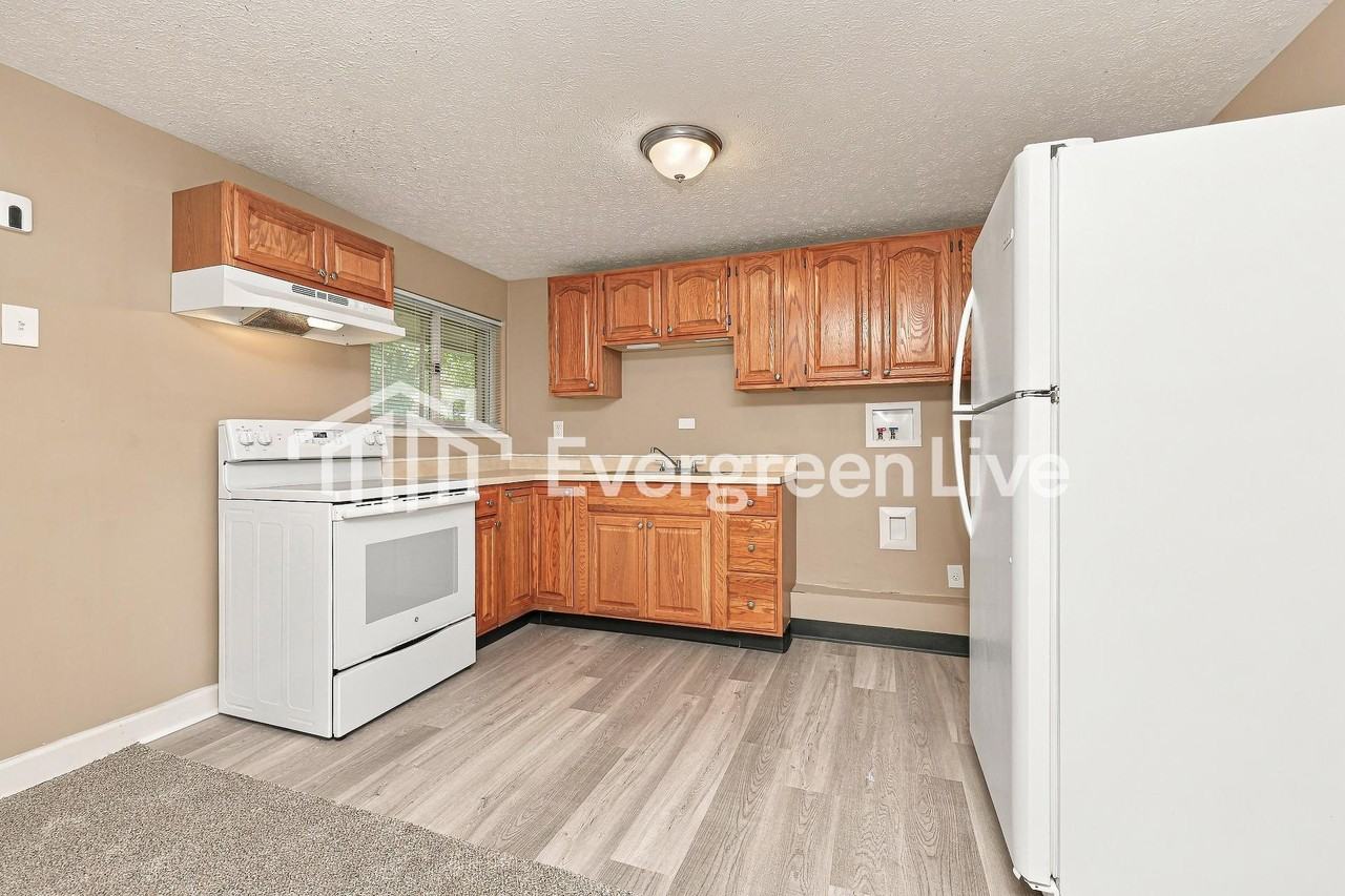 3818 Keswick Ln - Photo 6 of 15