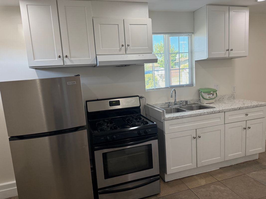 7748 Irvine Ave - Photo 7 of 19