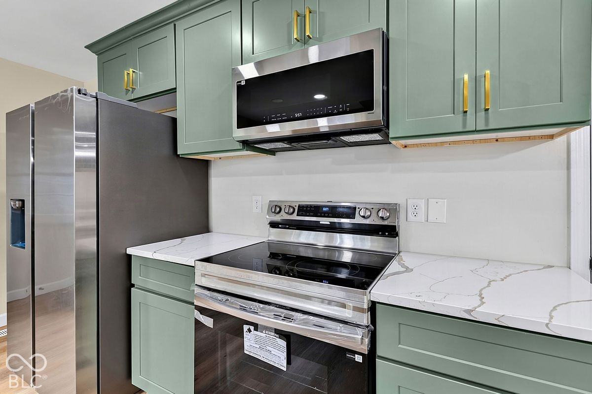 4344 Sylvan Rd - Photo 7 of 40