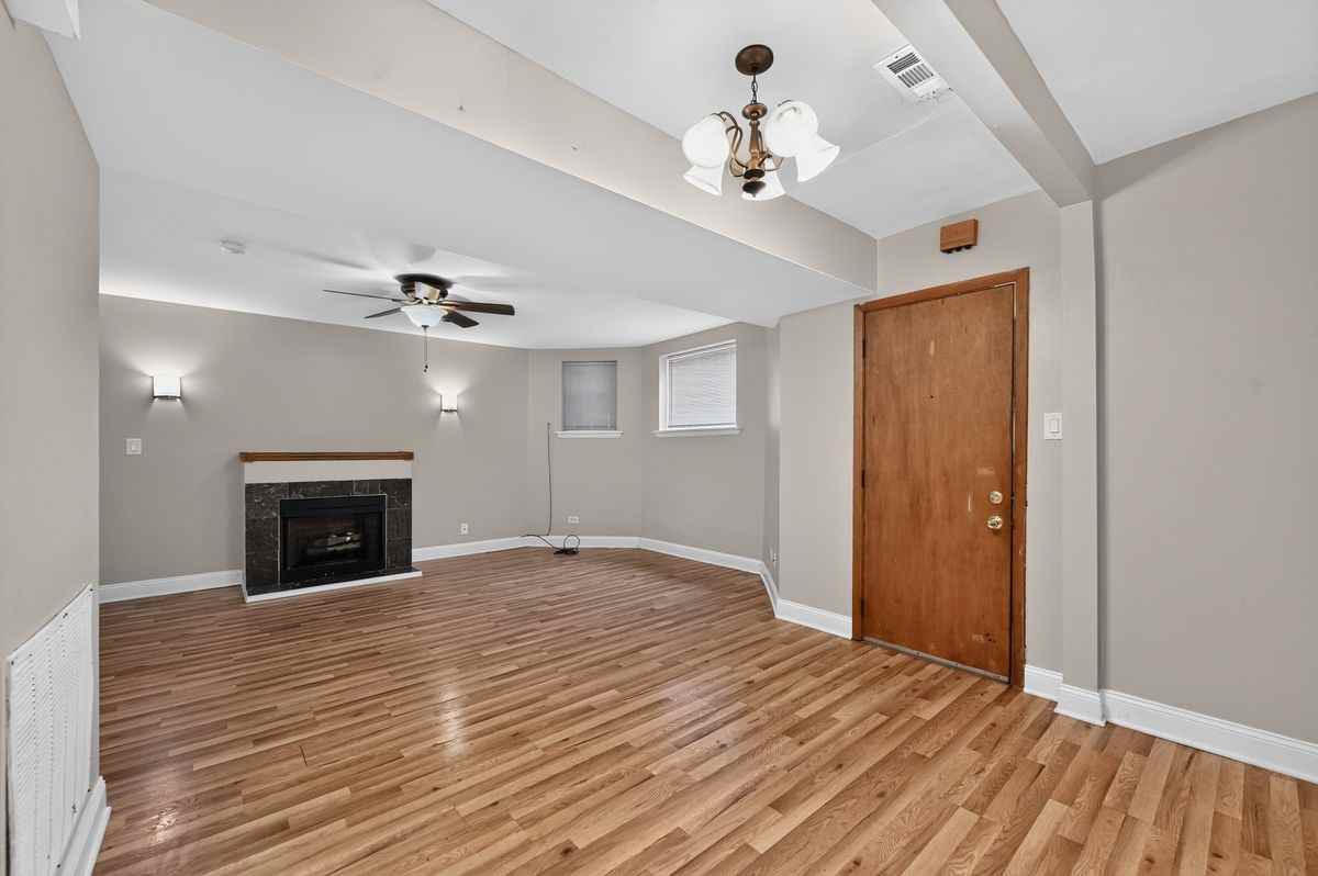 1516 W Farwell Ave ##G - Photo 6 of 11