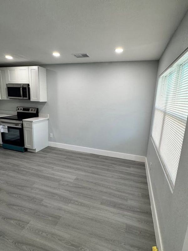 3012 Ybor St - Photo 5 of 18