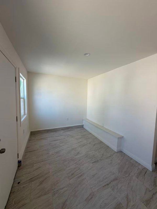 3626 Locust St - Photo 5 of 16
