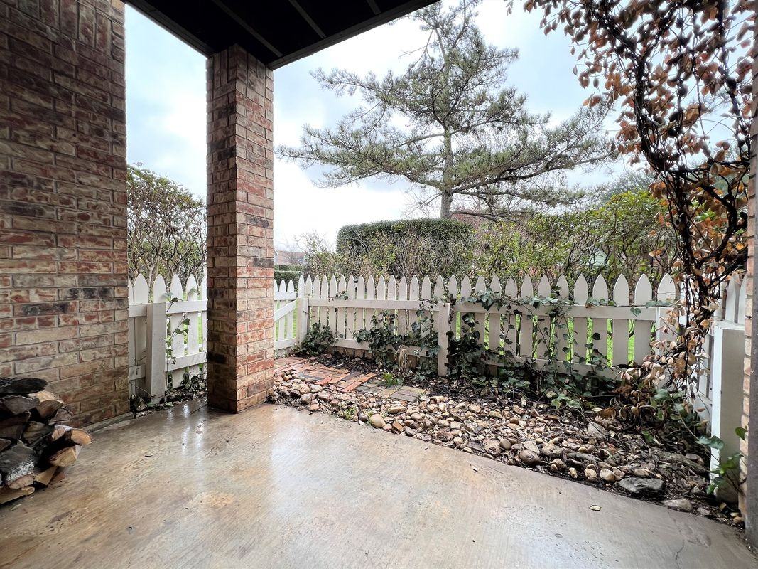 1601 Faro Dr ##103 - Photo 7 of 26