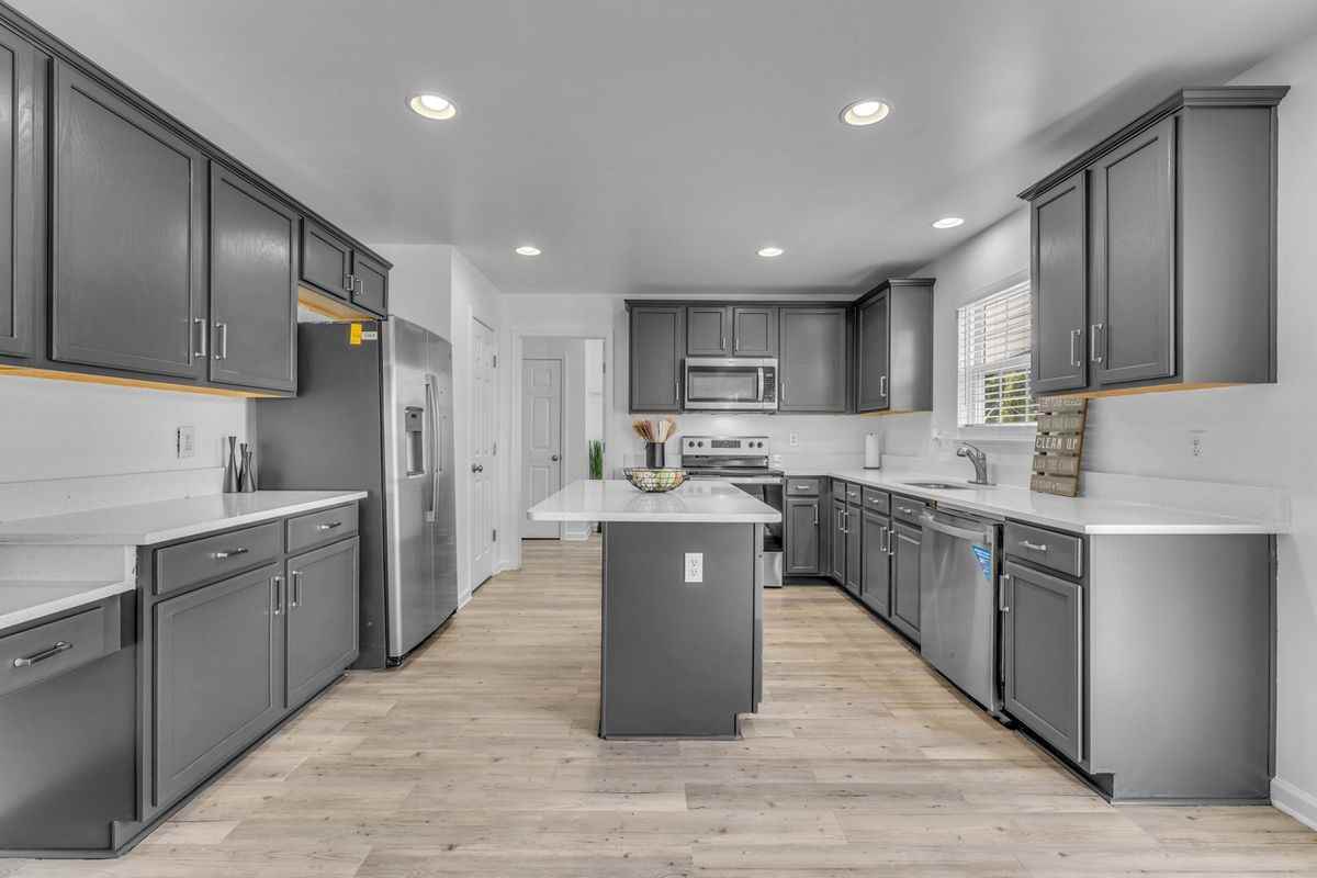 9518 Laurel Oak Dr - Photo 4 of 15