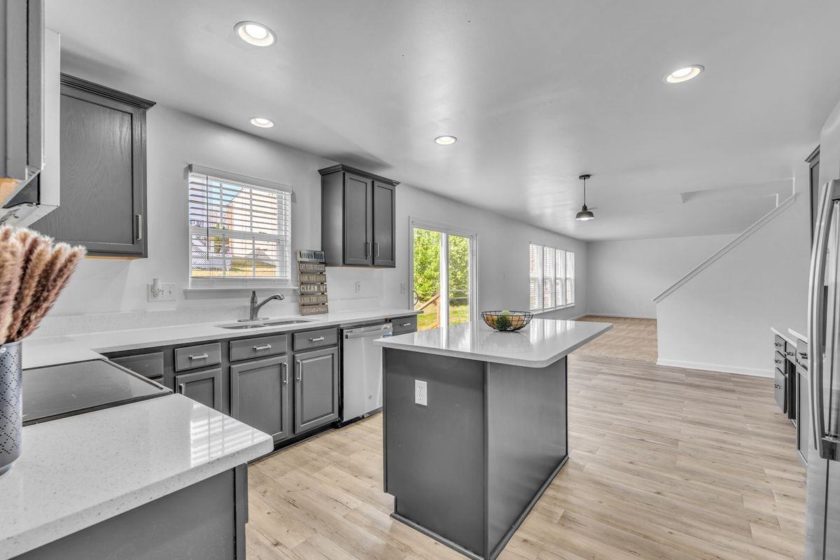 9518 Laurel Oak Dr - Photo 6 of 15