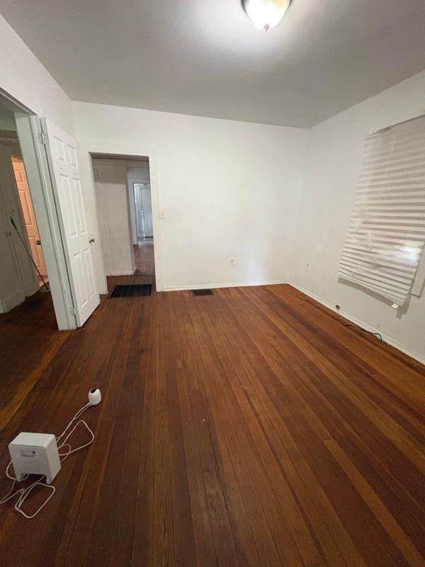99 Walnut St - Photo 4 of 10