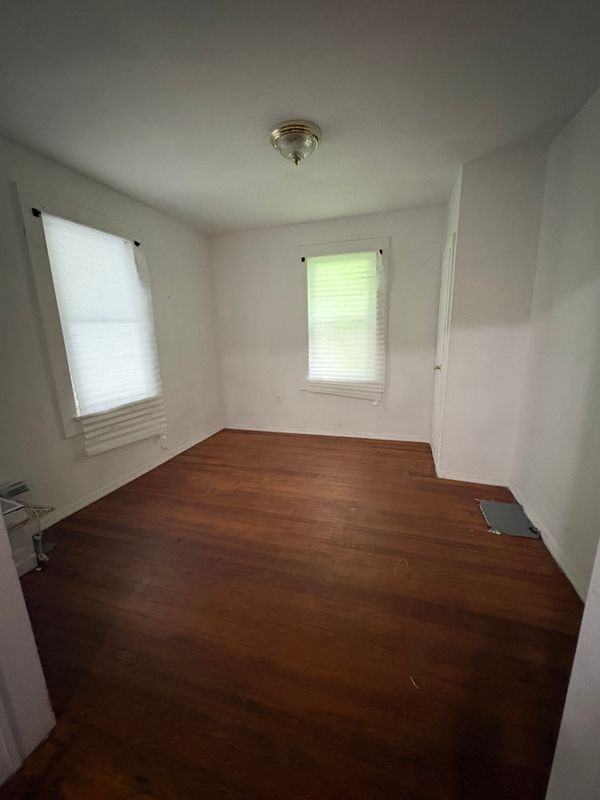 99 Walnut St - Photo 6 of 10