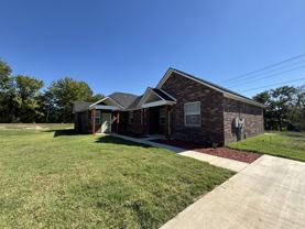 1702 Green Meadow Dr #B - Photo 1 of 1