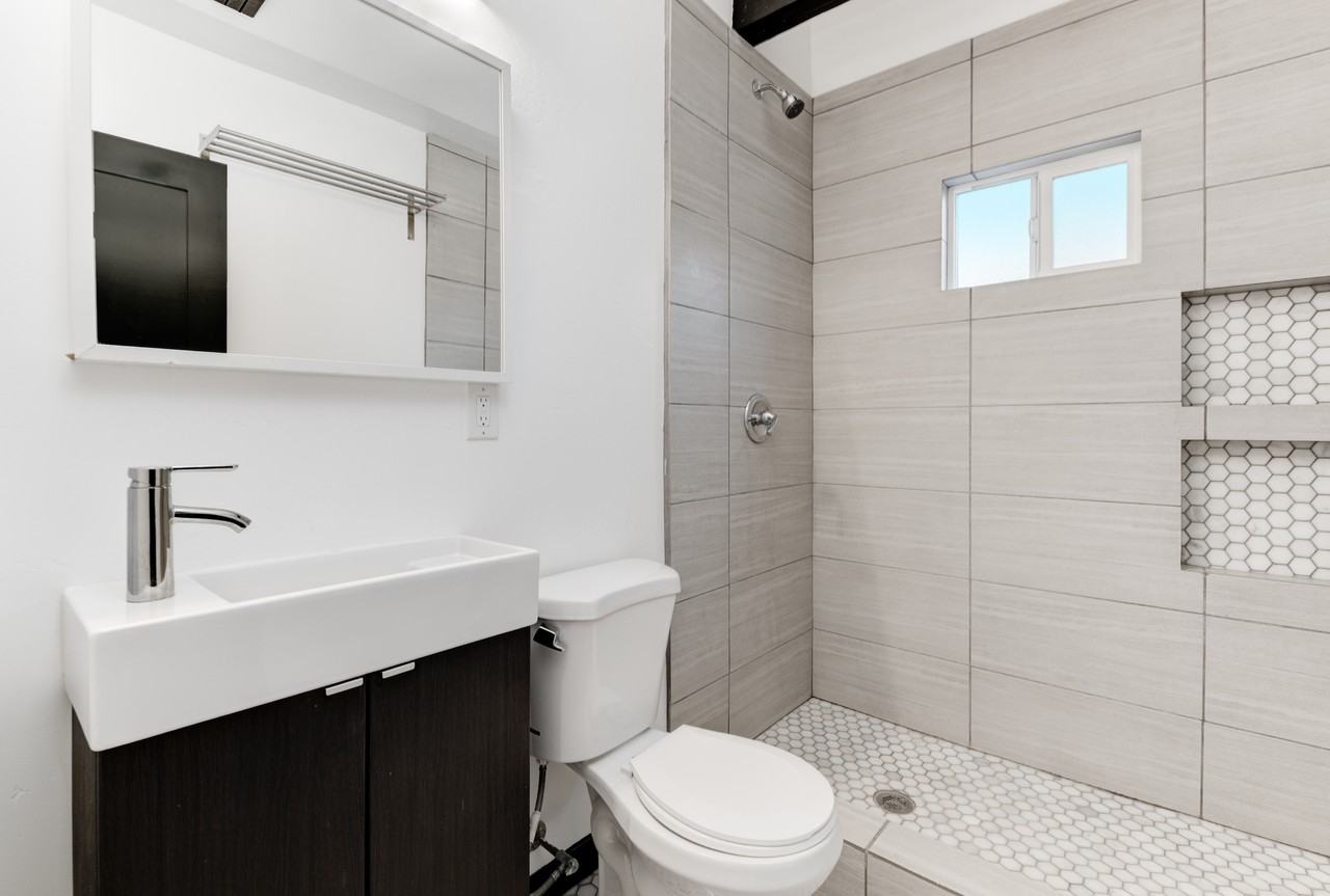 3528 Madison Ave - Photo 6 of 50