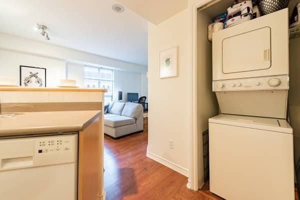Columbia Street & Lorne Mews - Photo 5 of 18