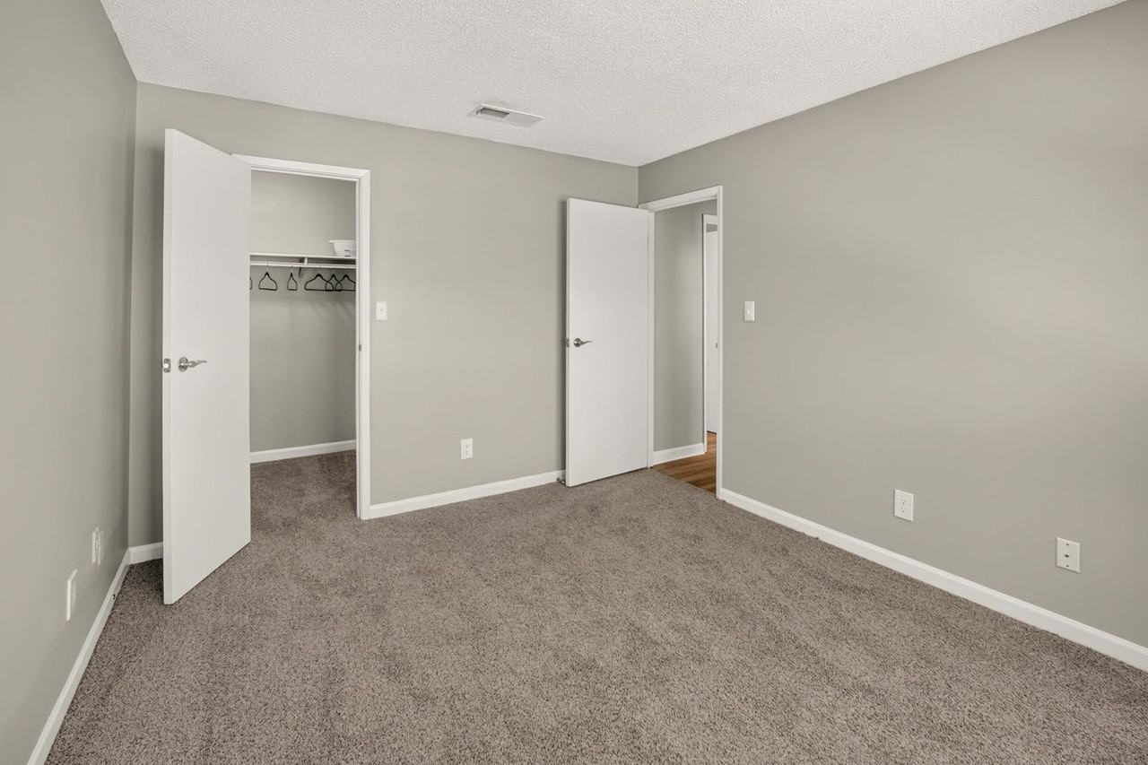 Springhouse Apartments - Photo 7 of 33