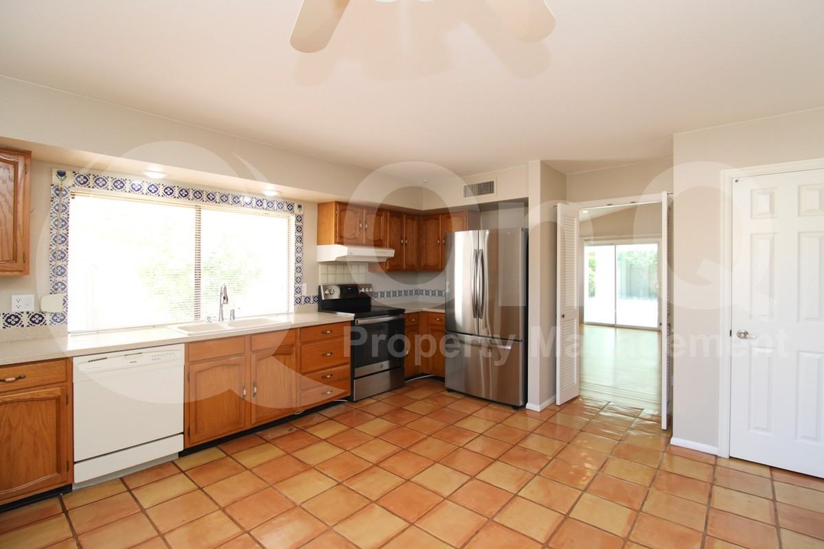2153 S Catarina - Photo 4 of 25