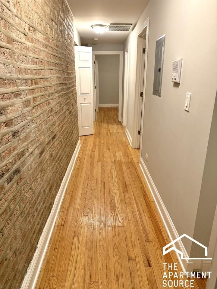 6915 S Paxton Ave #1 - Photo 4 of 11