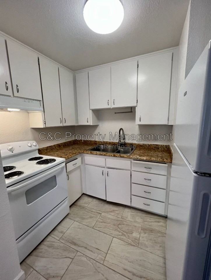 3270 Del Monte Blvd #79 - Photo 4 of 8