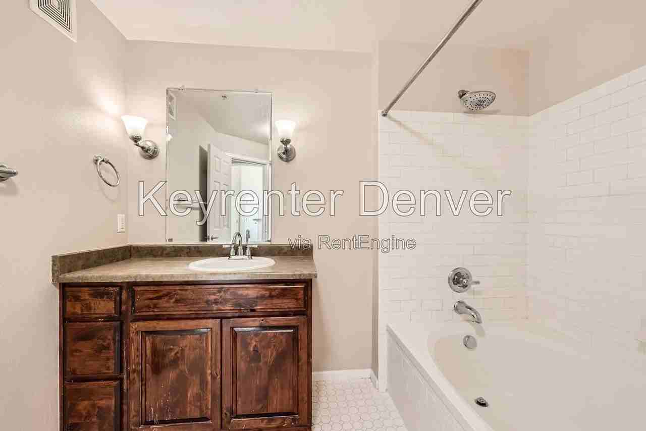 9481 E Mansfield Ave #305 - Photo 7 of 12