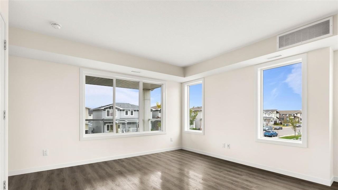 3367 Green Poppy St - Photo 6 of 17