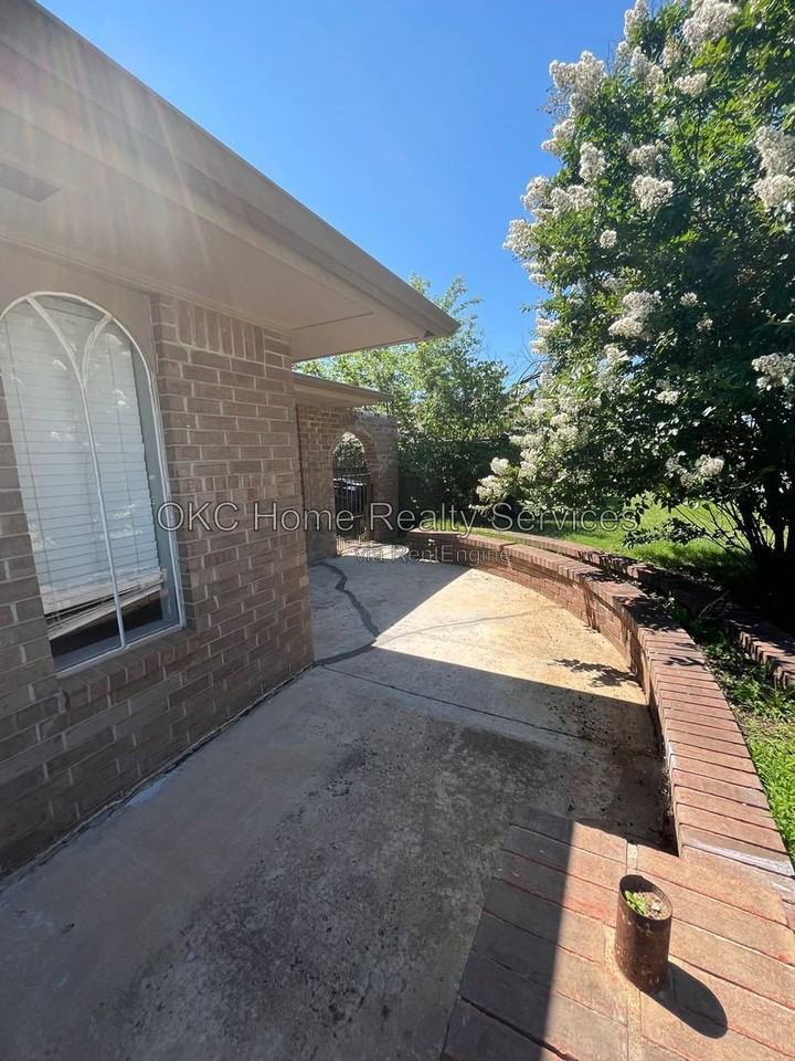 3604 Willow Springs Dr - Photo 2 of 12