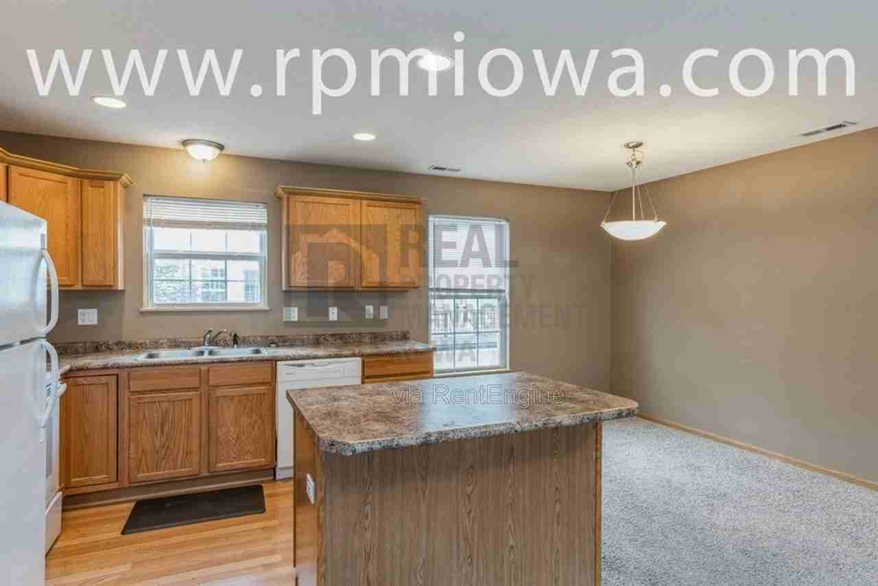 1135 Keystone Ln - Photo 4 of 16