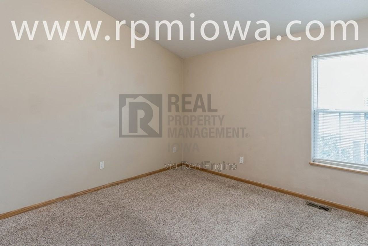 1135 Keystone Ln - Photo 6 of 16