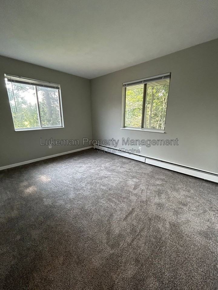 4033 S Rose St #4033-4039 - Photo 6 of 6