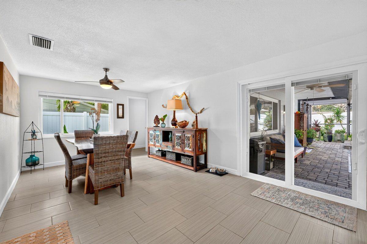 237 Brittany Ave - Photo 5 of 16