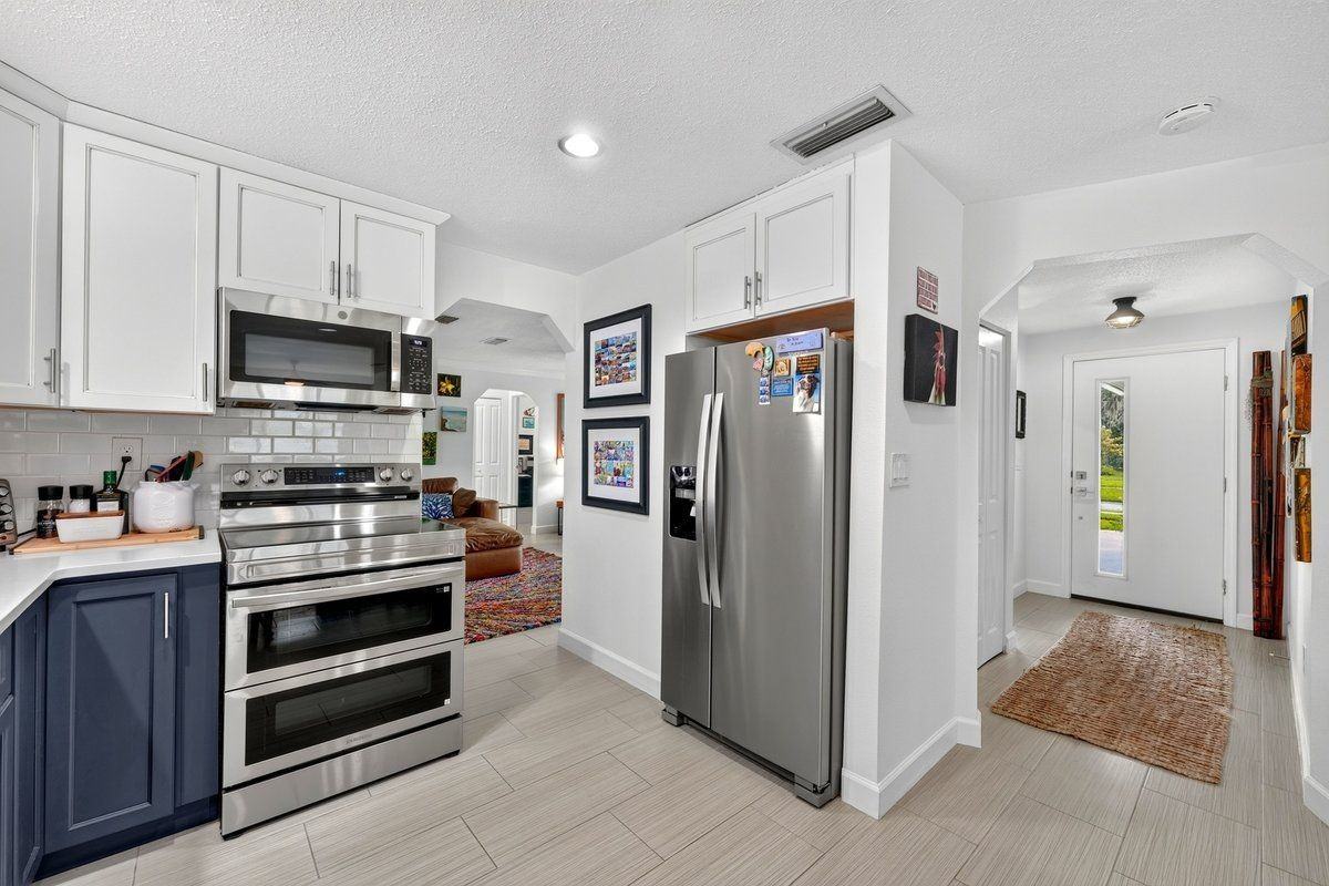 237 Brittany Ave - Photo 7 of 16