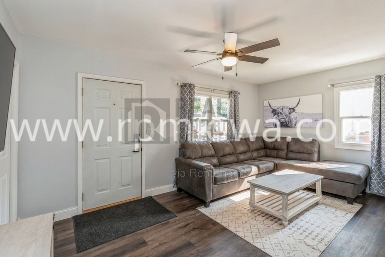 2935 Indianapolis Ave - Photo 2 of 16
