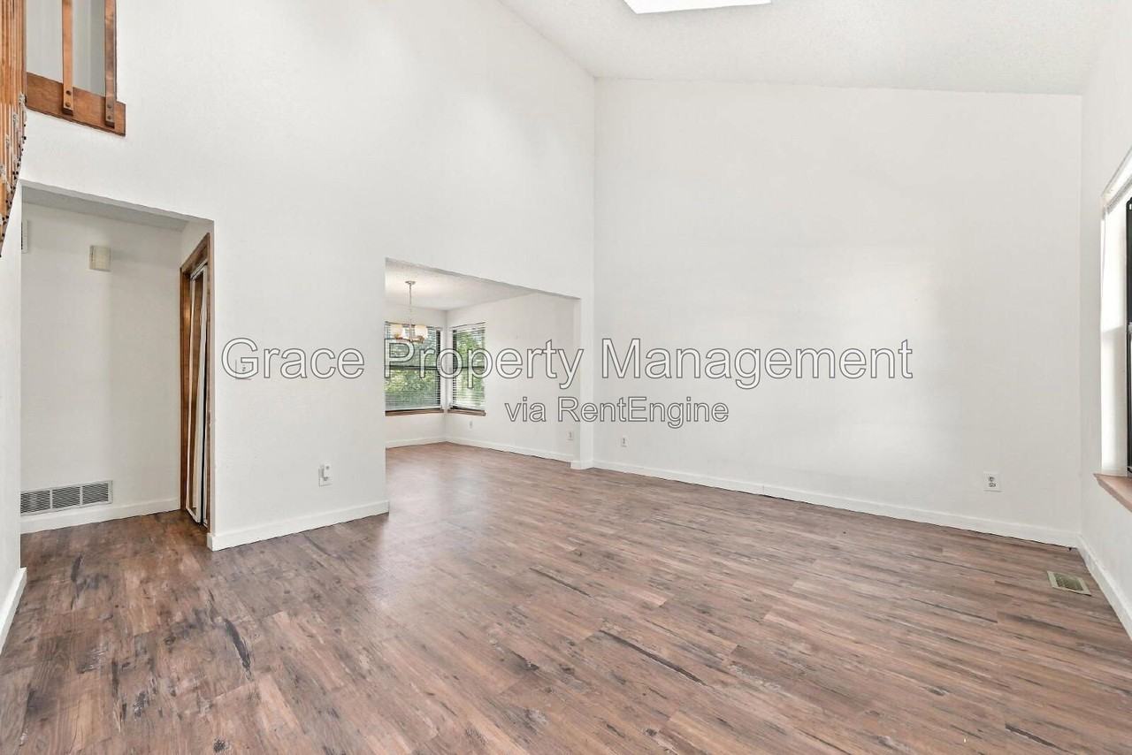 5026 S Evanston St - Photo 2 of 29