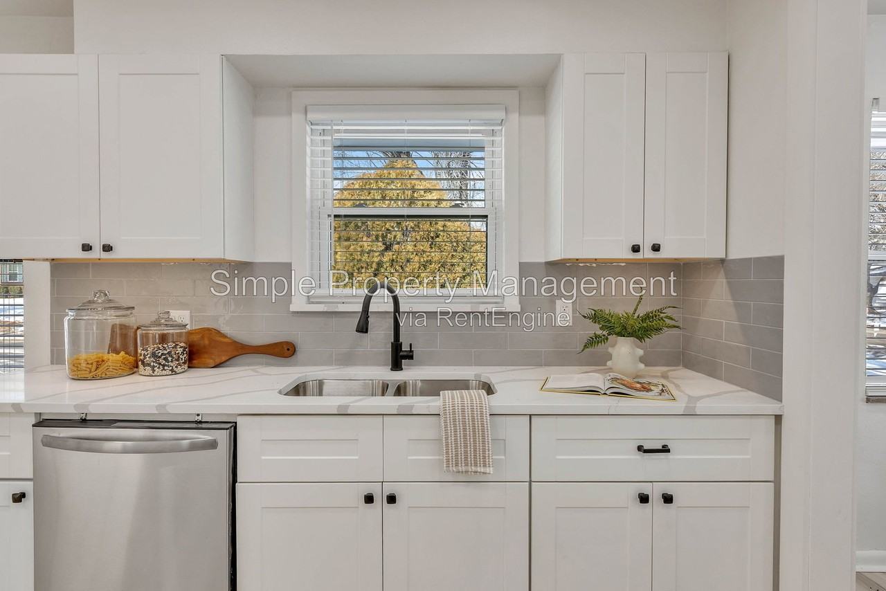10409 Ridgeview Dr - Photo 7 of 21