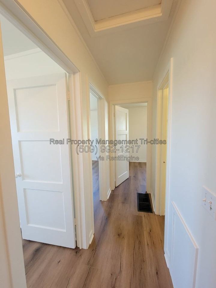 939 Long Ave - Photo 7 of 17