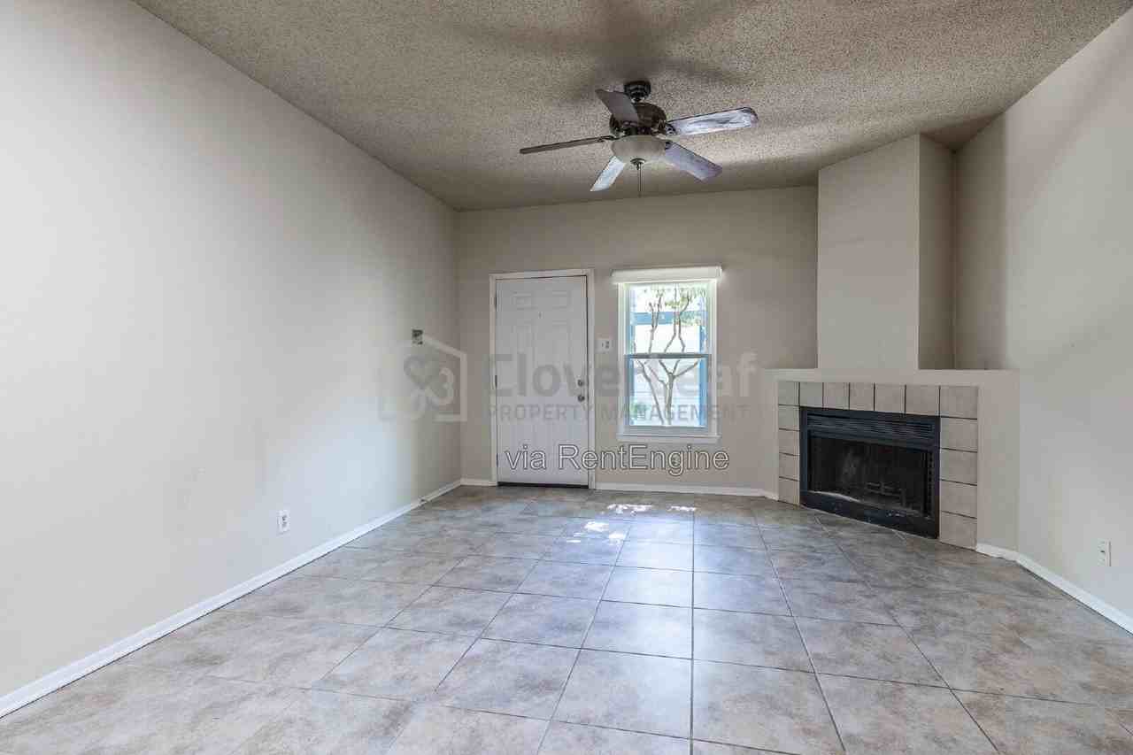 1933 Crossgate Park - Photo 5 of 22