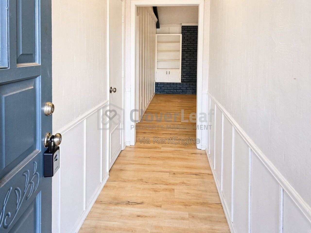 2805 78th St - Photo 4 of 32