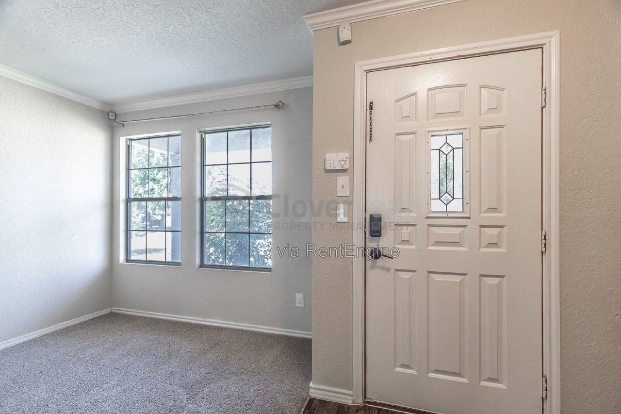 3550 Sage Mdw - Photo 5 of 38