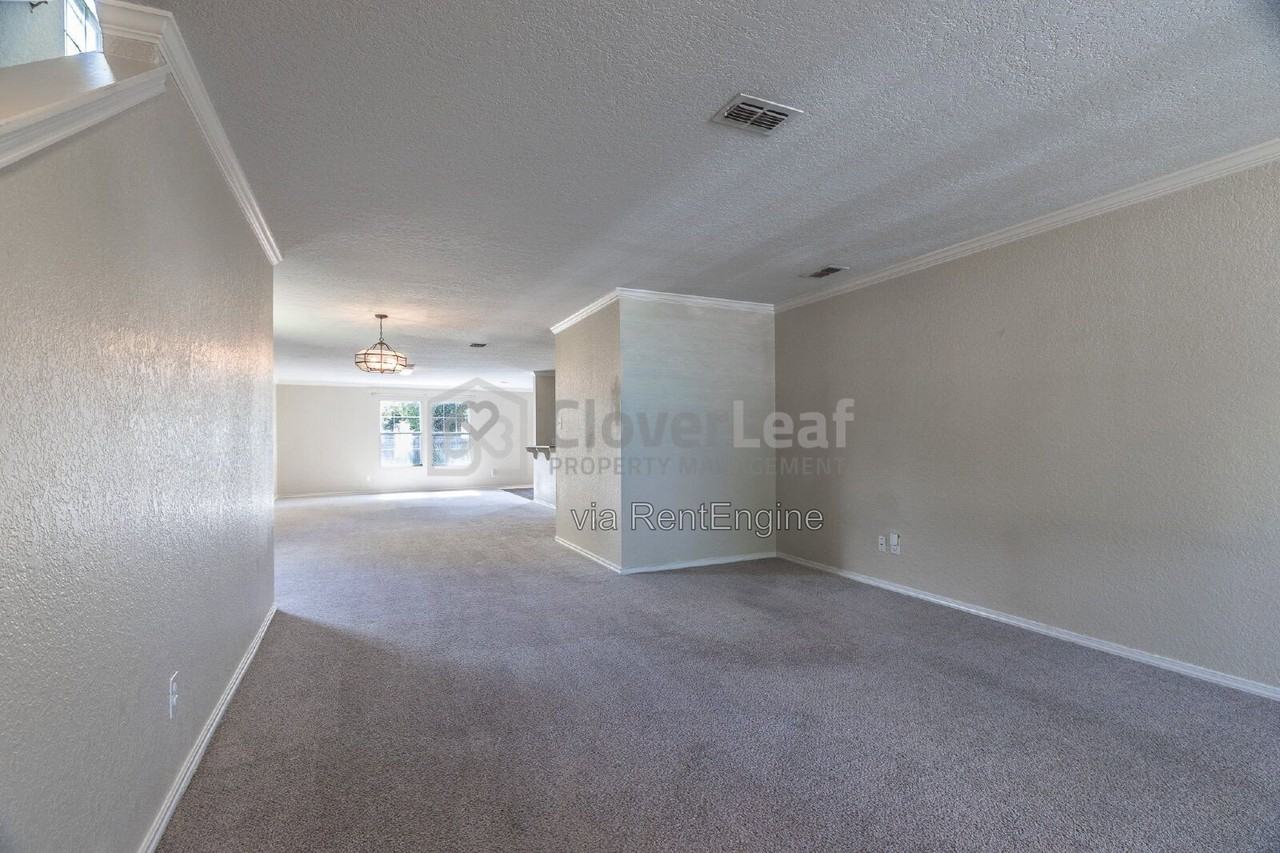 3550 Sage Mdw - Photo 6 of 38